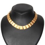 Necklace with squares in 18K Gold