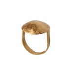 Round shaped ring in 18K Gold