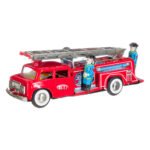 Μεταλλικό πυροσβεστικό όχημα με σκάλα