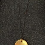 Κολιέ με Κύκλο από Επιχρυσωμένο Ασήμι και Αλυσίδα από Οξειδωμένο Ασήμι